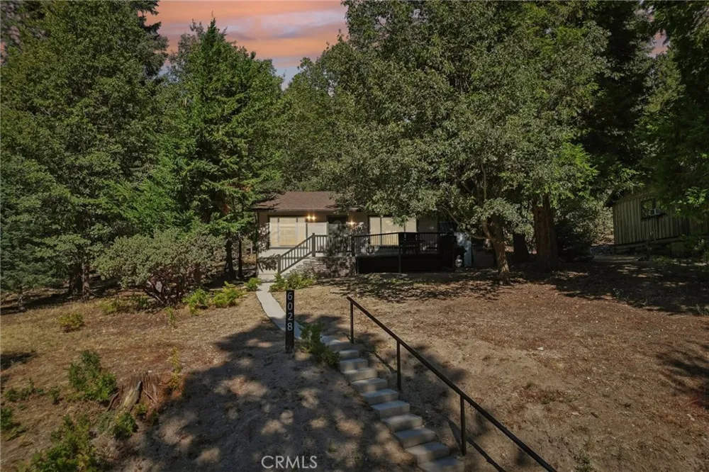 6028 Lake Angelus Oaks, CA 92305