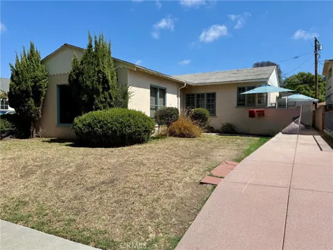 3246 Cerritos