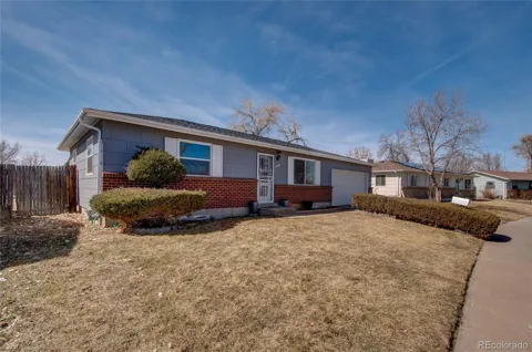 5553 Crystal Way