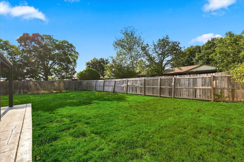 5561 Rutledge Drive The Colony, TX 75056