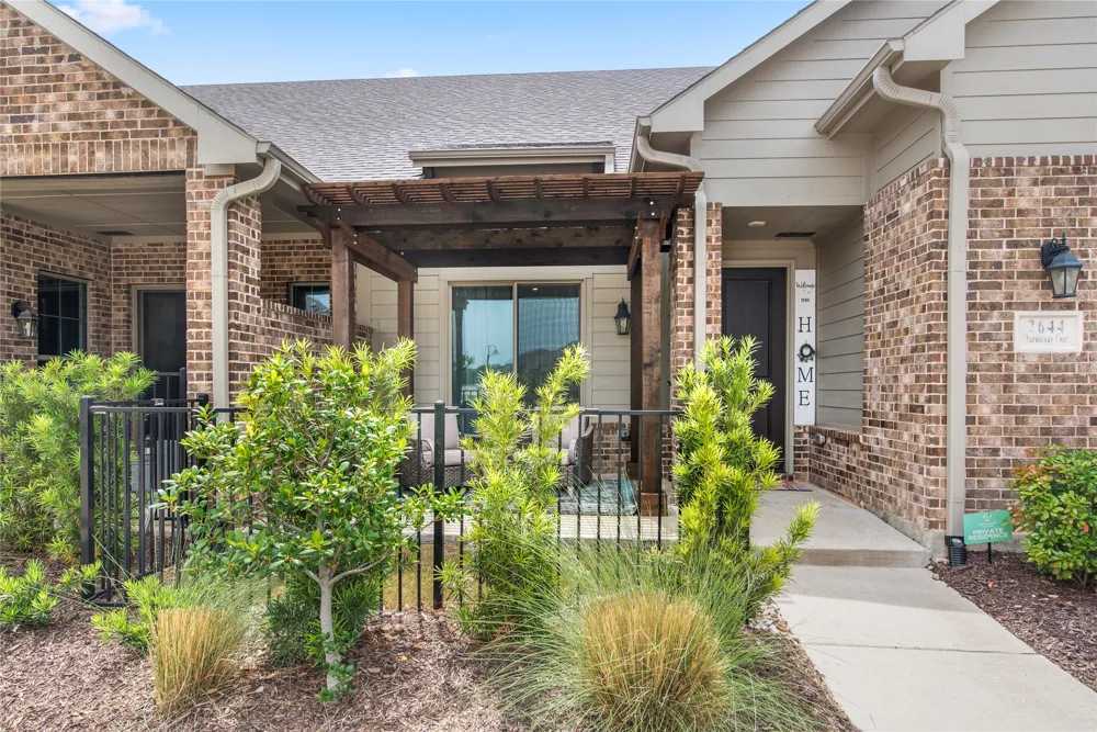 2644 Chardonnay Court Grand Prairie, TX 75054