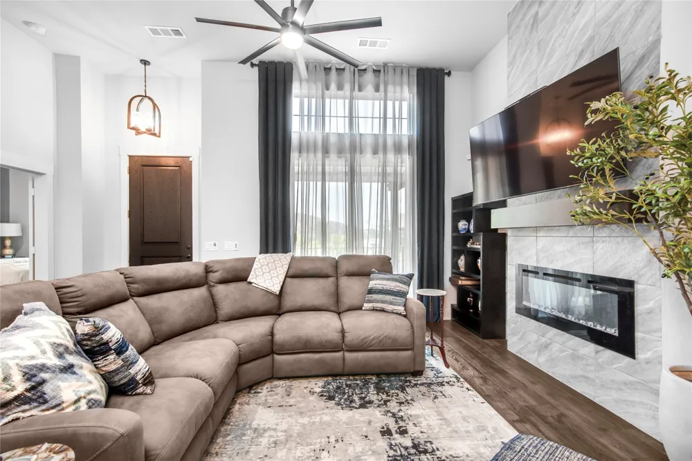 2644 Chardonnay Court Grand Prairie, TX 75054