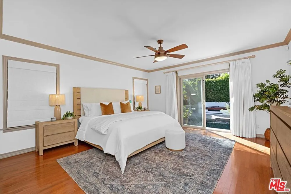 1173 S Point View Street Los Angeles, CA 90035