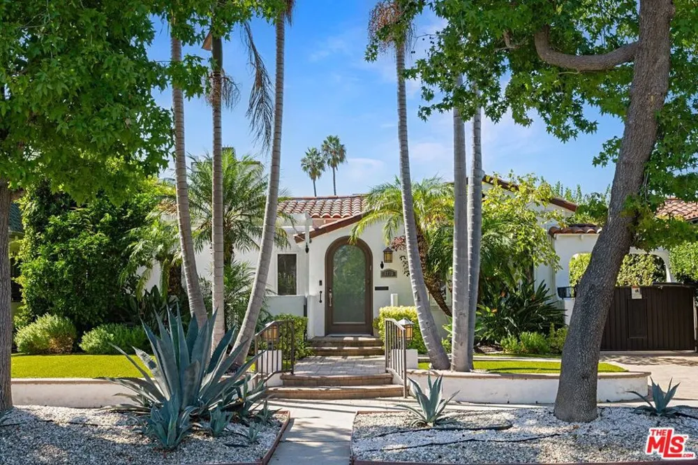 1173 S Point View Street Los Angeles, CA 90035