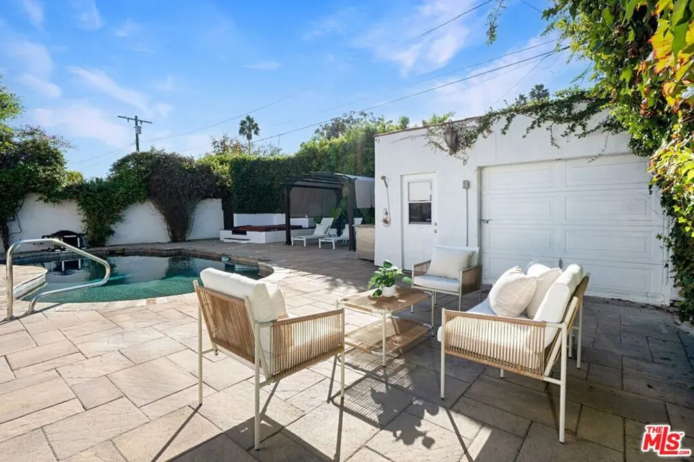 1173 S Point View Street Los Angeles, CA 90035