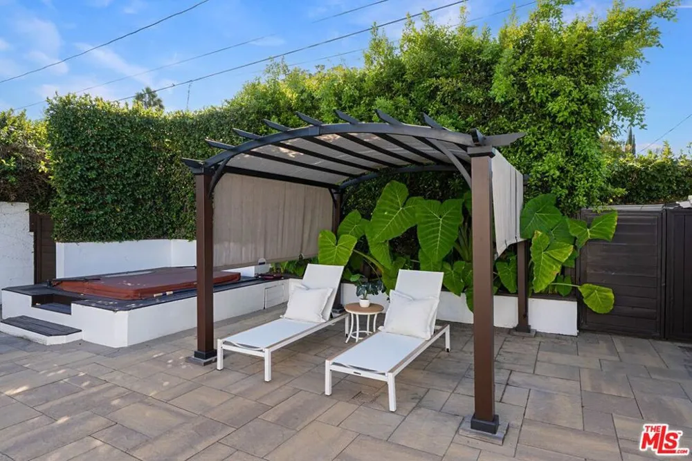 1173 S Point View Street Los Angeles, CA 90035