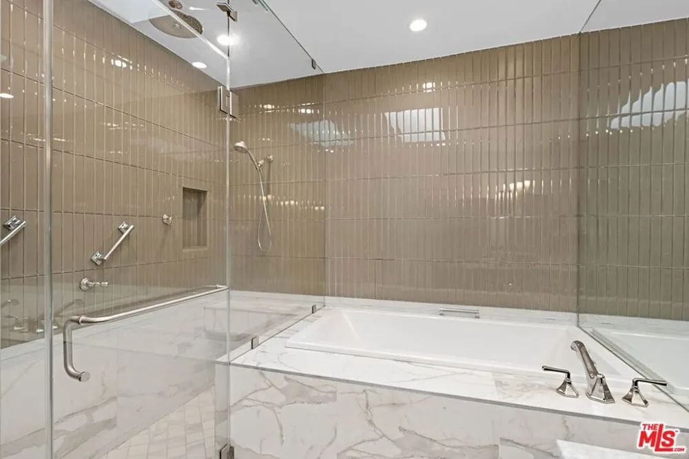 1173 S Point View Street Los Angeles, CA 90035