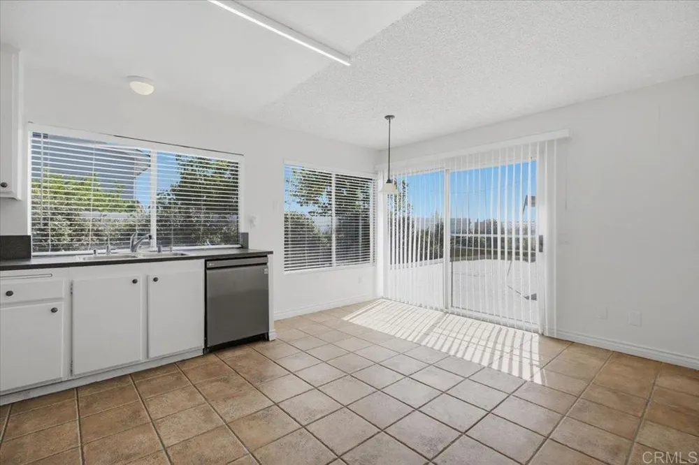 6859 Paris Way San Diego, CA 92139