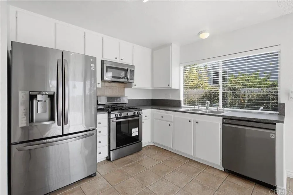 6859 Paris Way San Diego, CA 92139