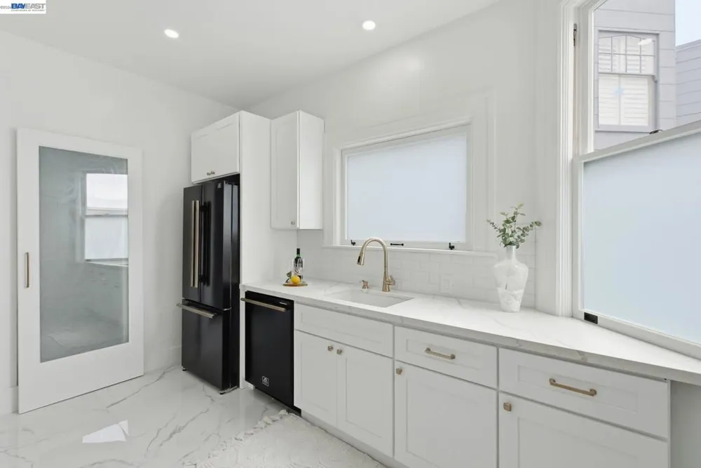 2404 Divisadero St San Francisco, CA 94115