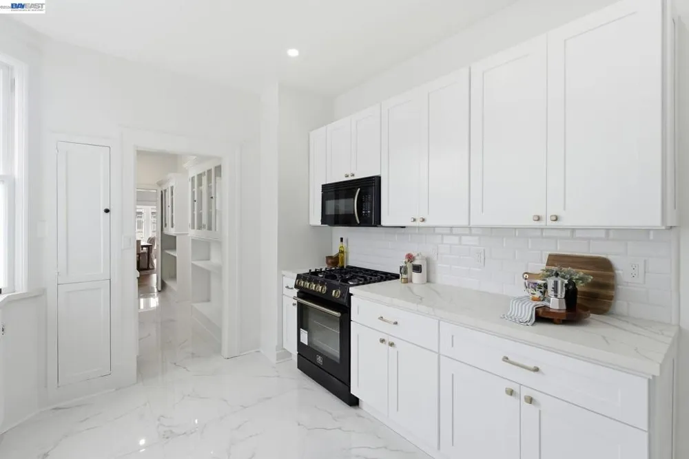 2404 Divisadero St San Francisco, CA 94115