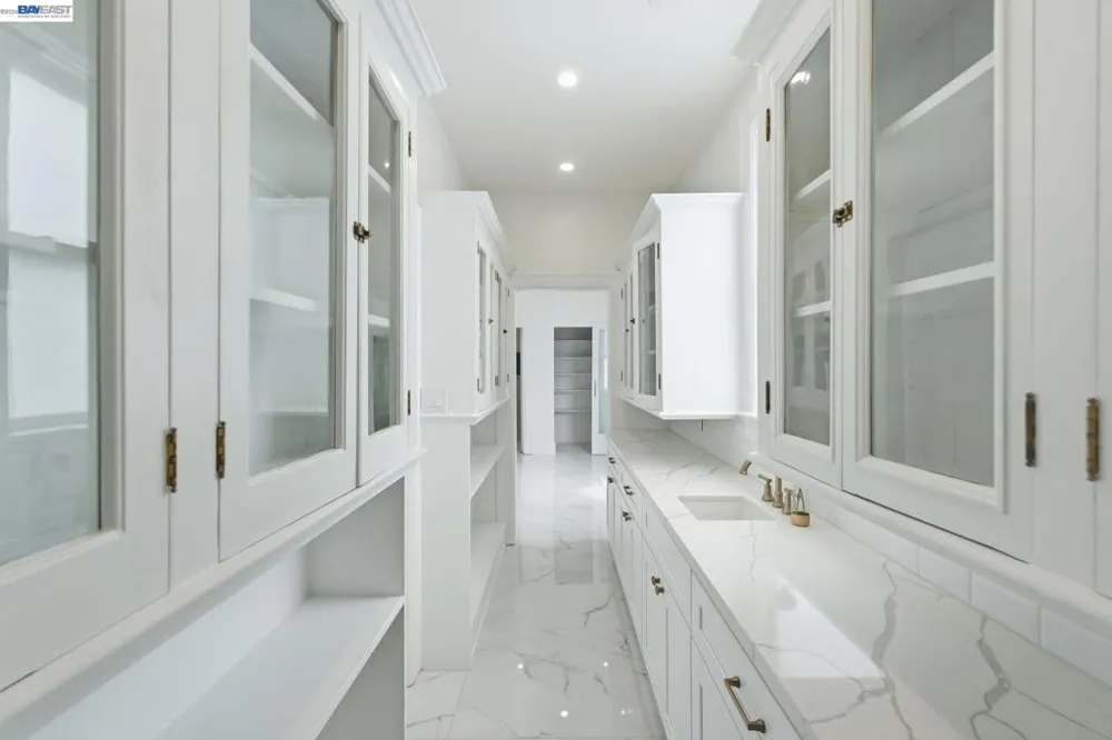 2404 Divisadero St San Francisco, CA 94115