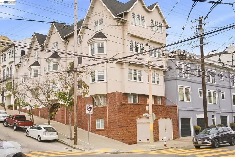 2404 Divisadero St San Francisco, CA 94115