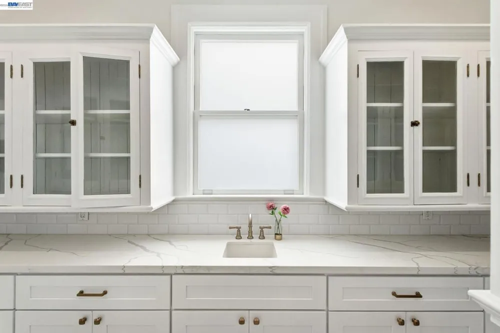 2404 Divisadero St San Francisco, CA 94115