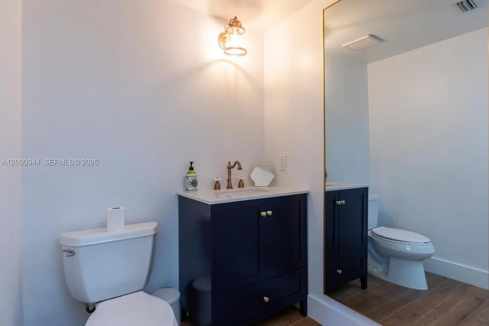1528 Brickell Ave #109 Miami, FL 33129