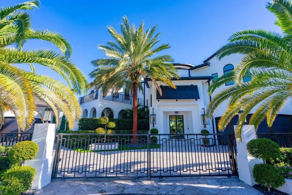 2457 NE 26TH STREET Lighthouse Point, FL 33064