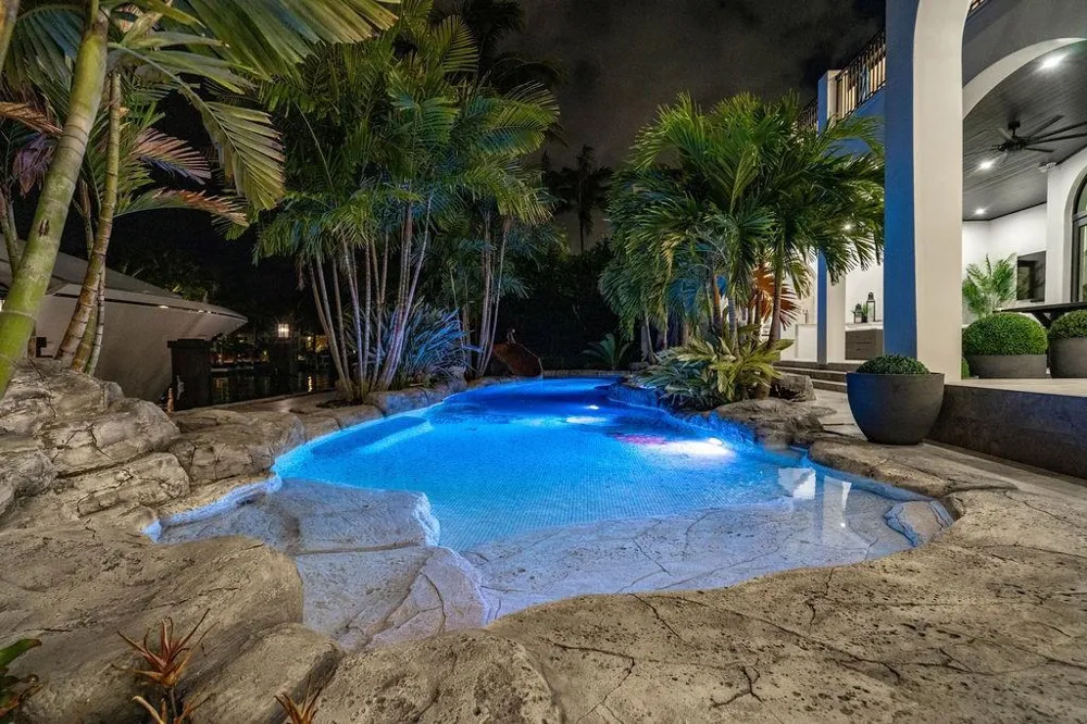 2457 NE 26TH STREET Lighthouse Point, FL 33064