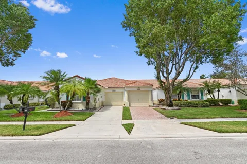 6077 Lake Hibiscus Drive