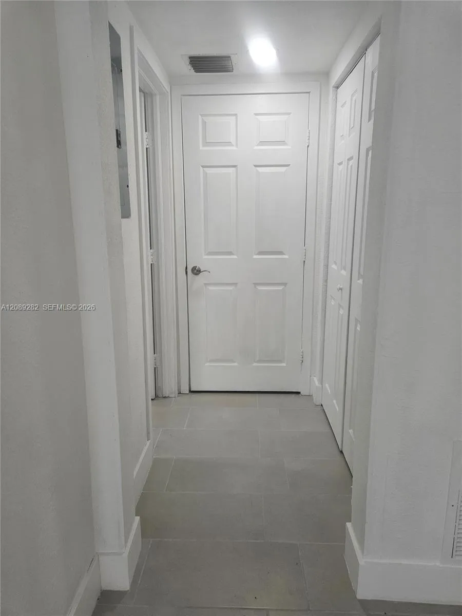 2756 NW 46th St #101 Miami, FL 33142