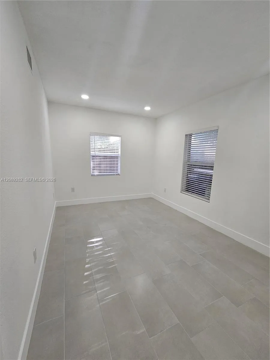 2756 NW 46th St #101 Miami, FL 33142
