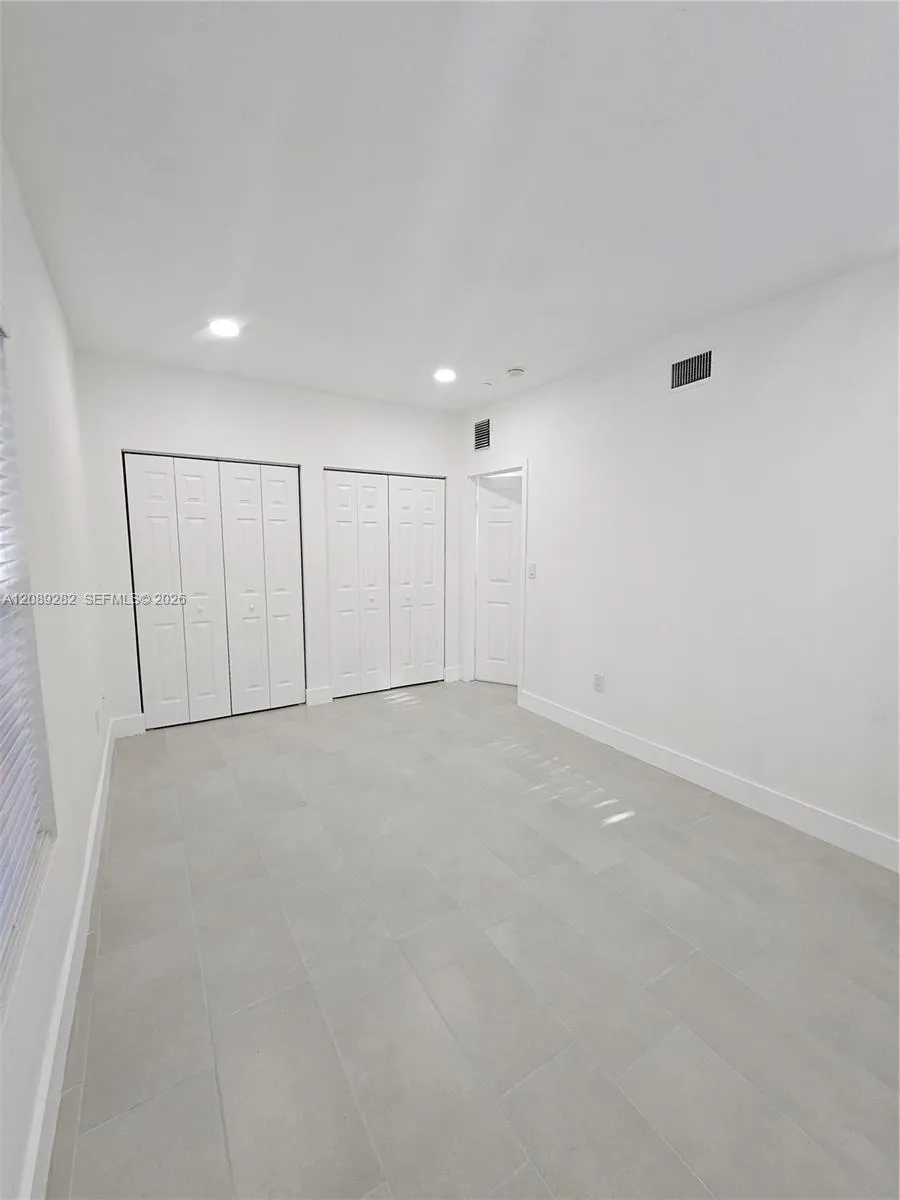 2756 NW 46th St #101 Miami, FL 33142