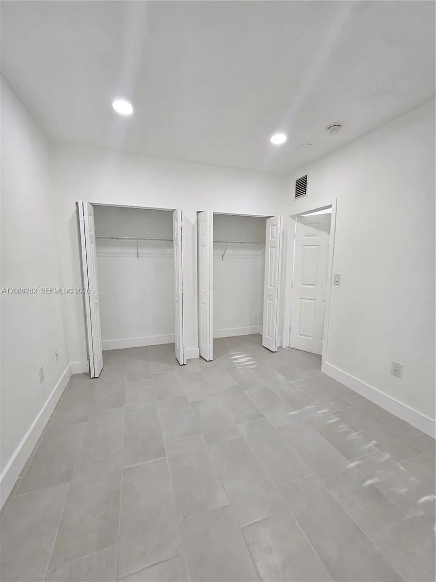 2756 NW 46th St #101 Miami, FL 33142