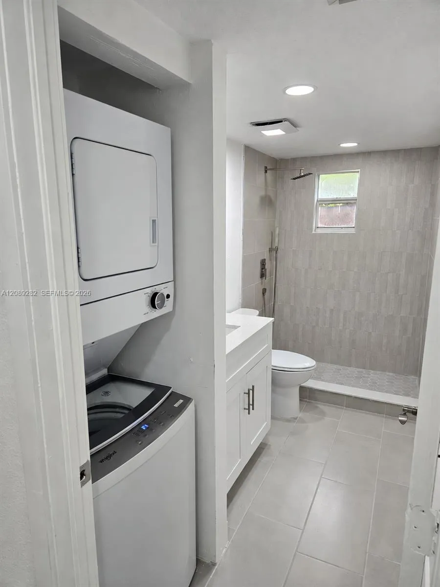 2756 NW 46th St #101 Miami, FL 33142
