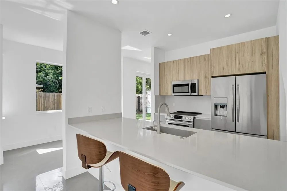 815 NE 17th Avenue #5 Fort Lauderdale, FL 33304