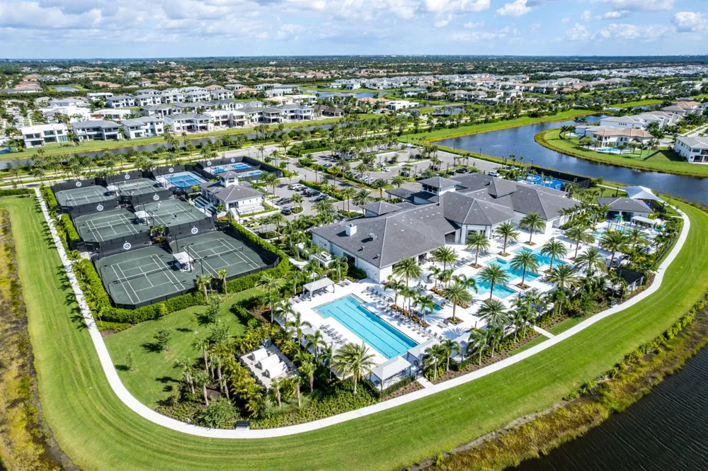 9006 Dulcetto Court Boca Raton, FL 33496