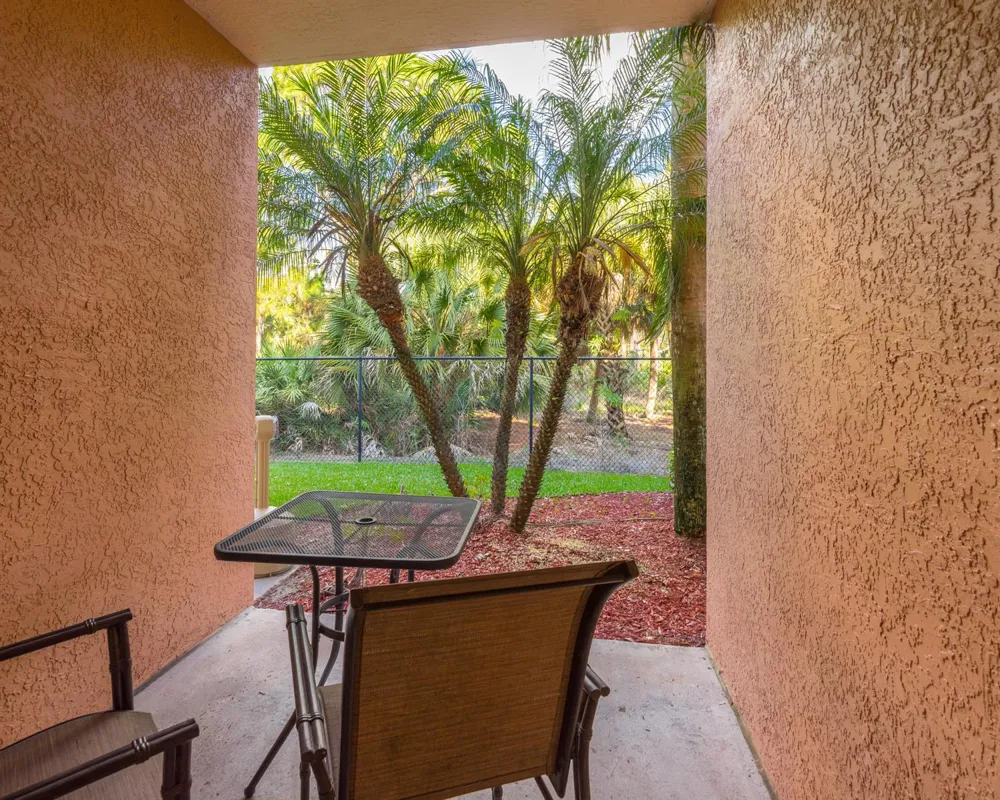 2106 Myrtlewood Circle E Palm Beach Gardens, FL 33418