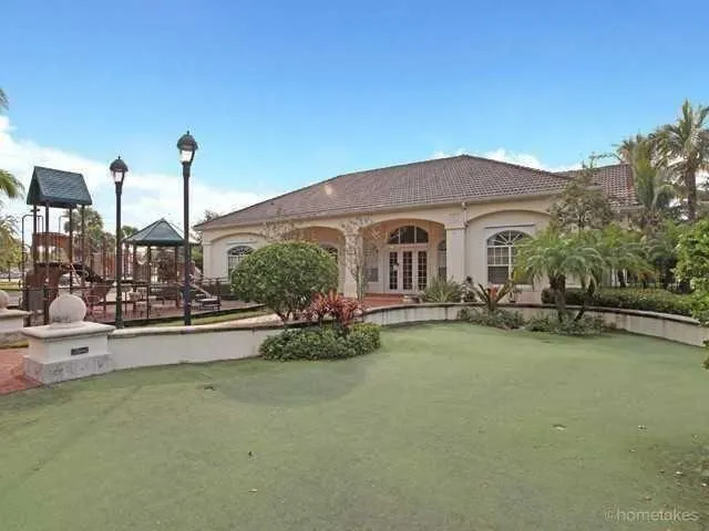 2106 Myrtlewood Circle E Palm Beach Gardens, FL 33418
