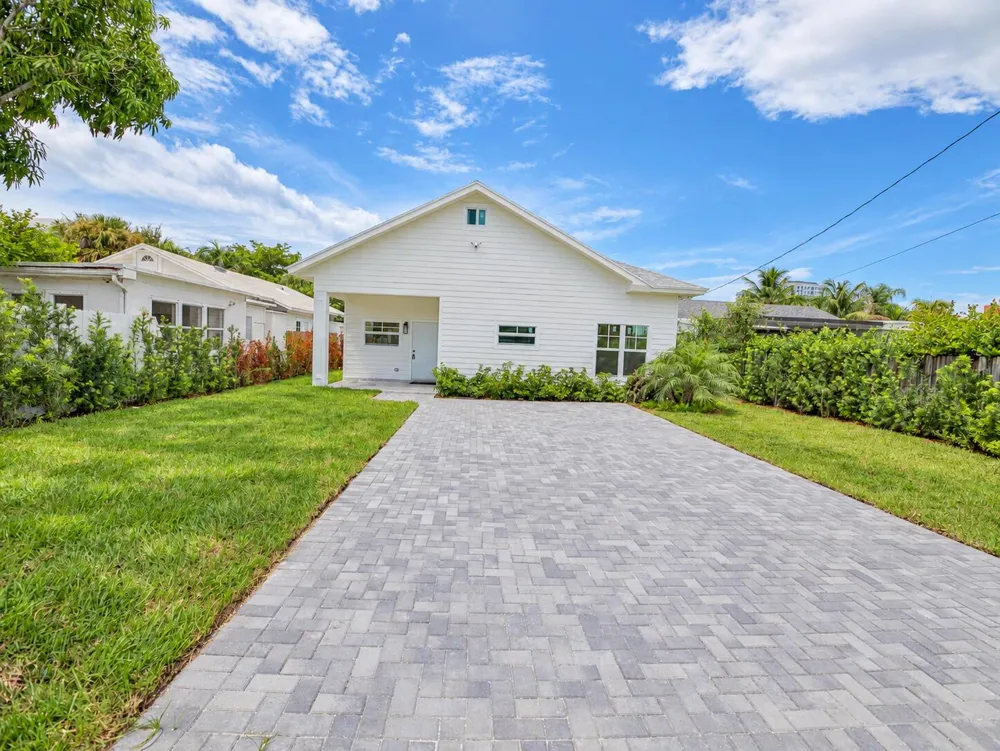 520 38TH STREET West Palm Beach, FL 33407