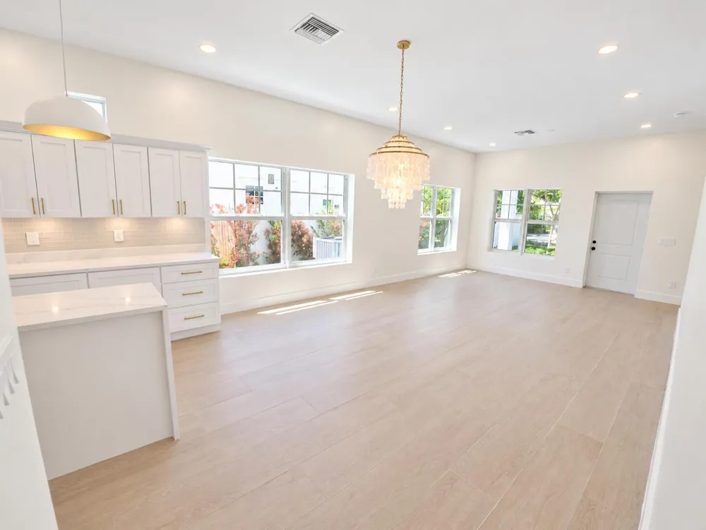 520 38TH STREET West Palm Beach, FL 33407