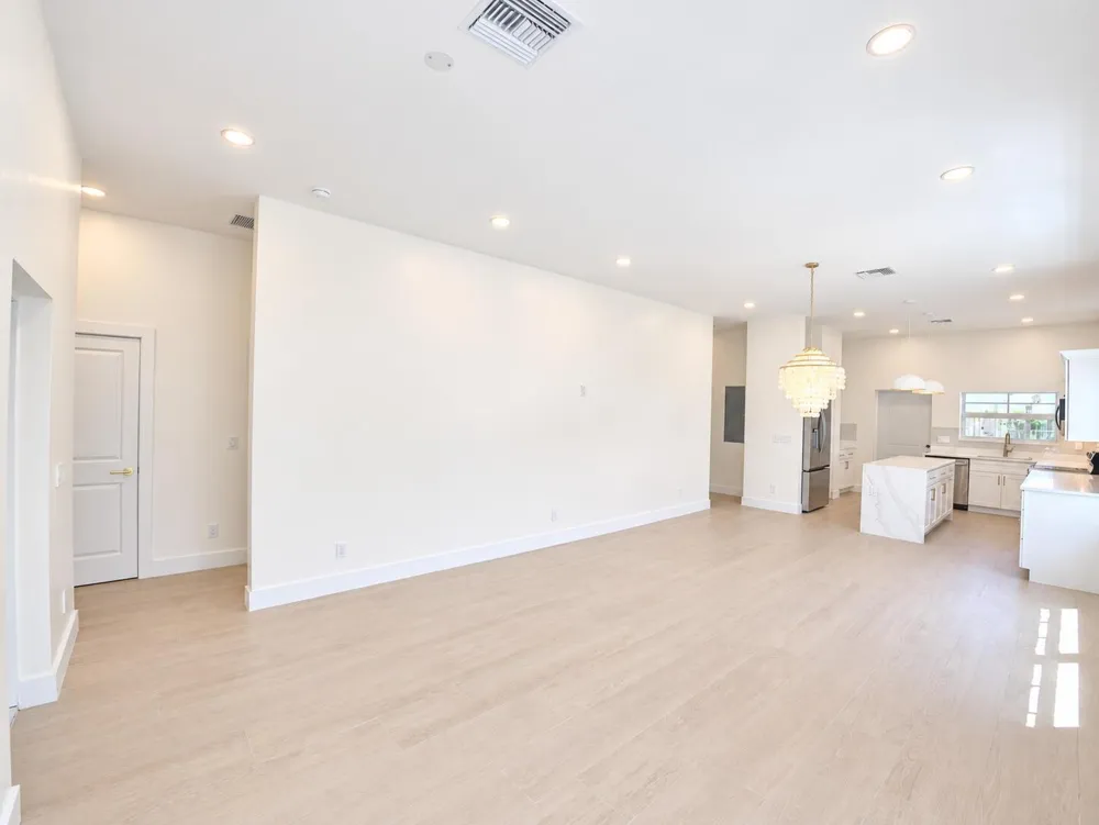 520 38TH STREET West Palm Beach, FL 33407
