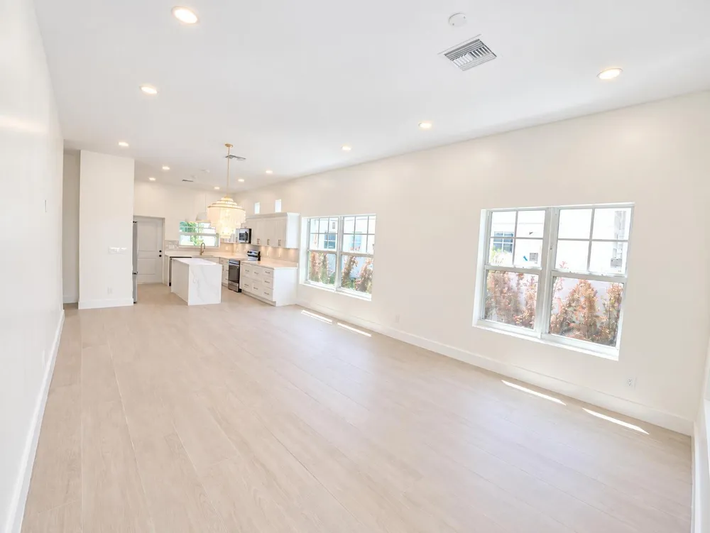 520 38TH STREET West Palm Beach, FL 33407