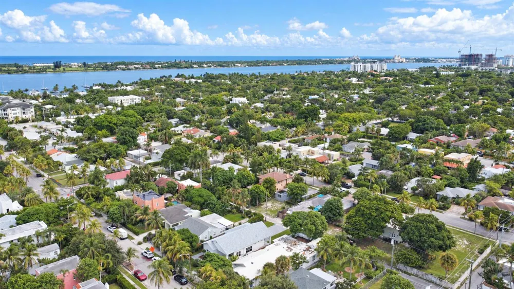 520 38TH STREET West Palm Beach, FL 33407