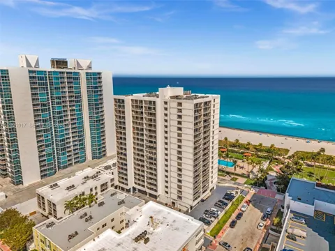 2625 Collins Ave #1109