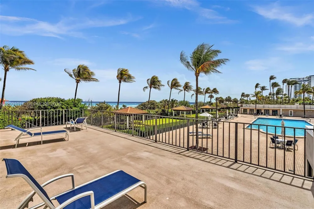 2625 Collins Ave #1109 Miami Beach, FL 33140