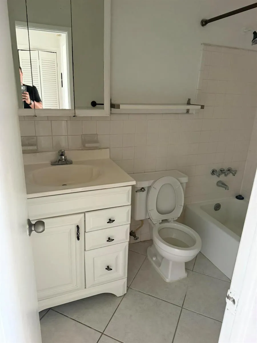 1816 E OAKLAND PARK BOULEVARD #74 Oakland Park, FL 33306