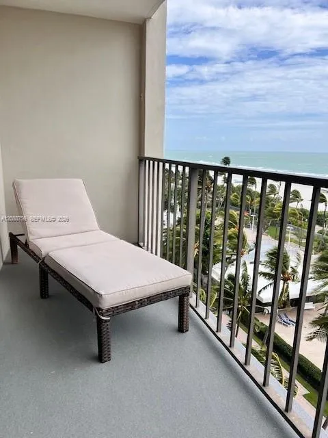 2625 Collins Ave #804 Miami Beach, FL 33140