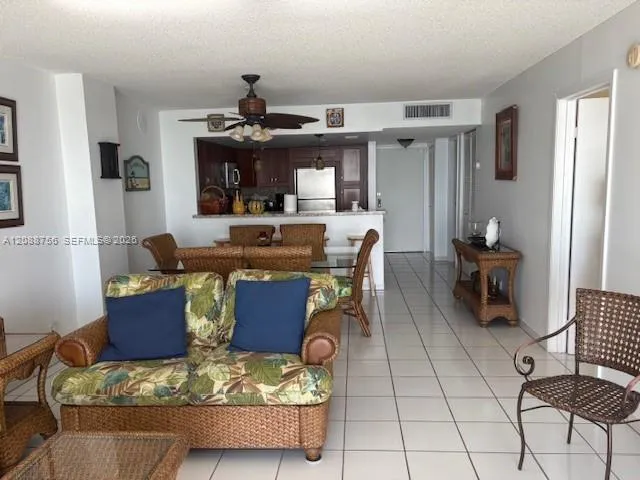 2625 Collins Ave #804 Miami Beach, FL 33140
