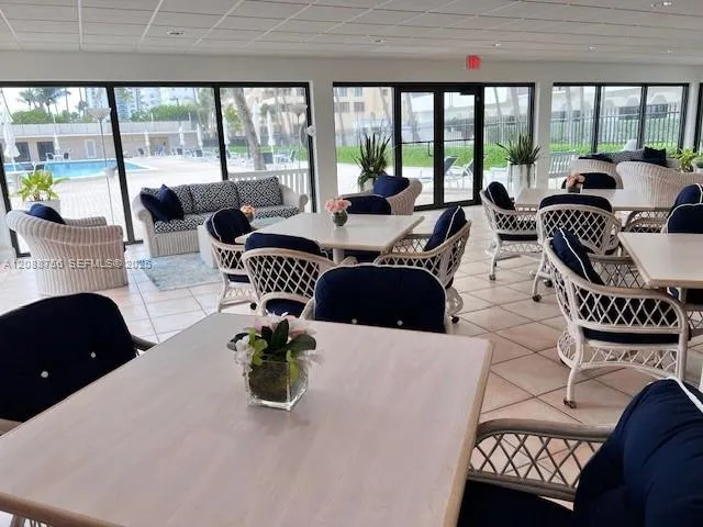 2625 Collins Ave #804 Miami Beach, FL 33140