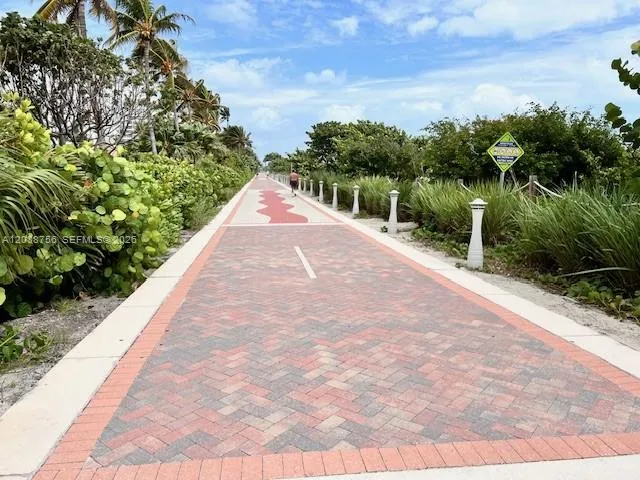 2625 Collins Ave #804 Miami Beach, FL 33140