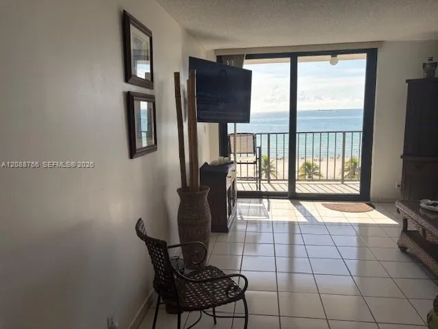 2625 Collins Ave #804 Miami Beach, FL 33140