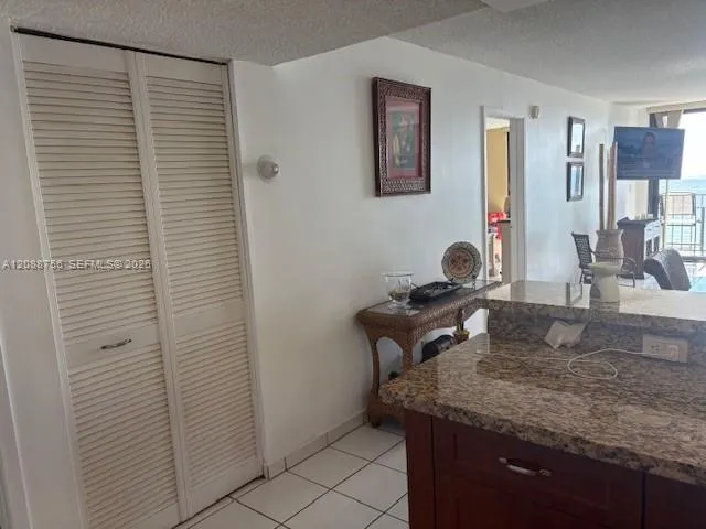 2625 Collins Ave #804 Miami Beach, FL 33140