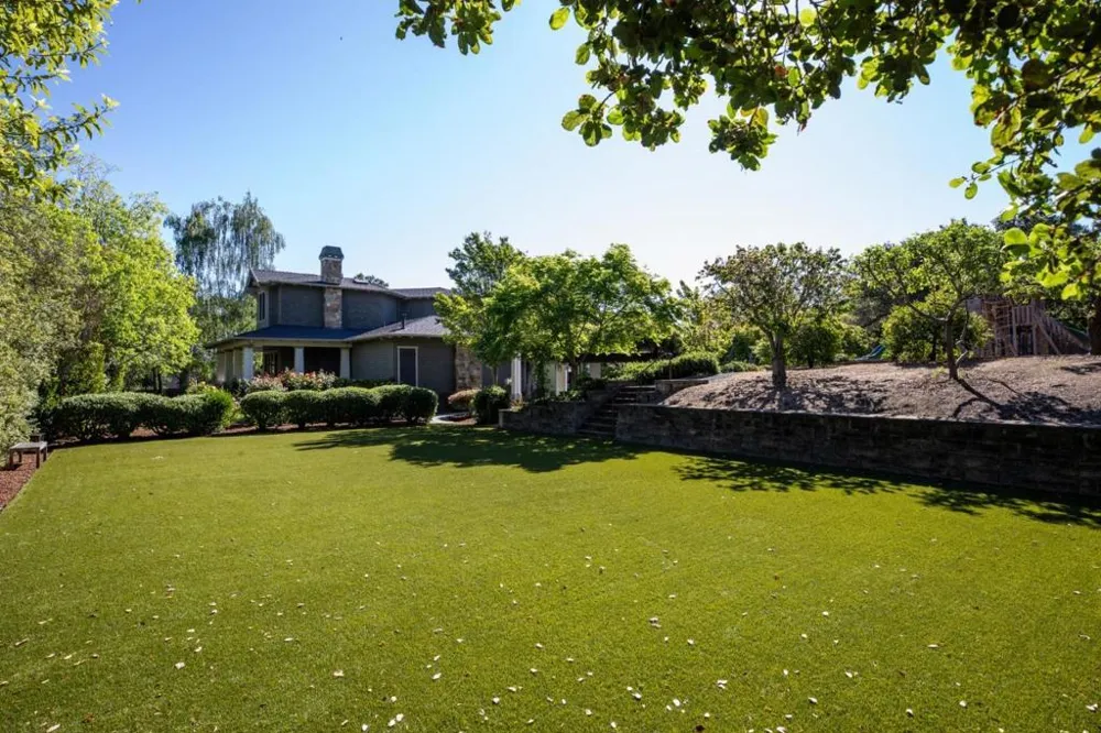 12366 Priscilla Lane Los Altos Hills, CA 94022