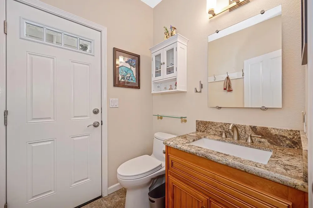 807 Mesa Vista Way Auburn, CA 95603