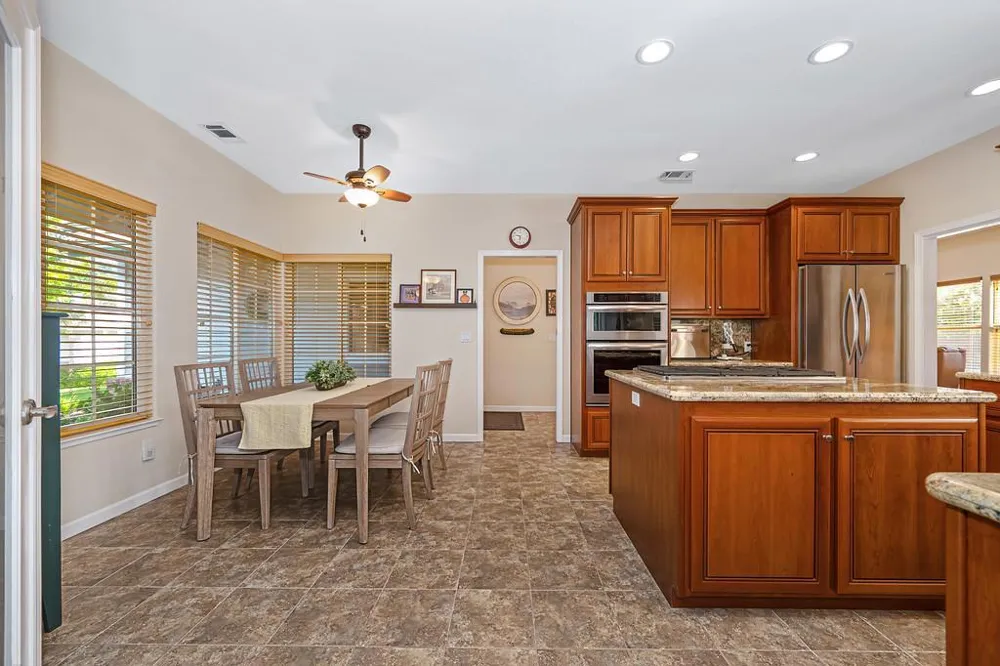 807 Mesa Vista Way Auburn, CA 95603