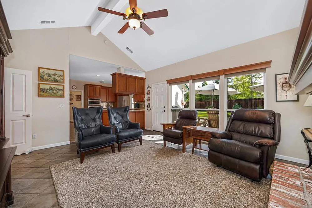 807 Mesa Vista Way Auburn, CA 95603