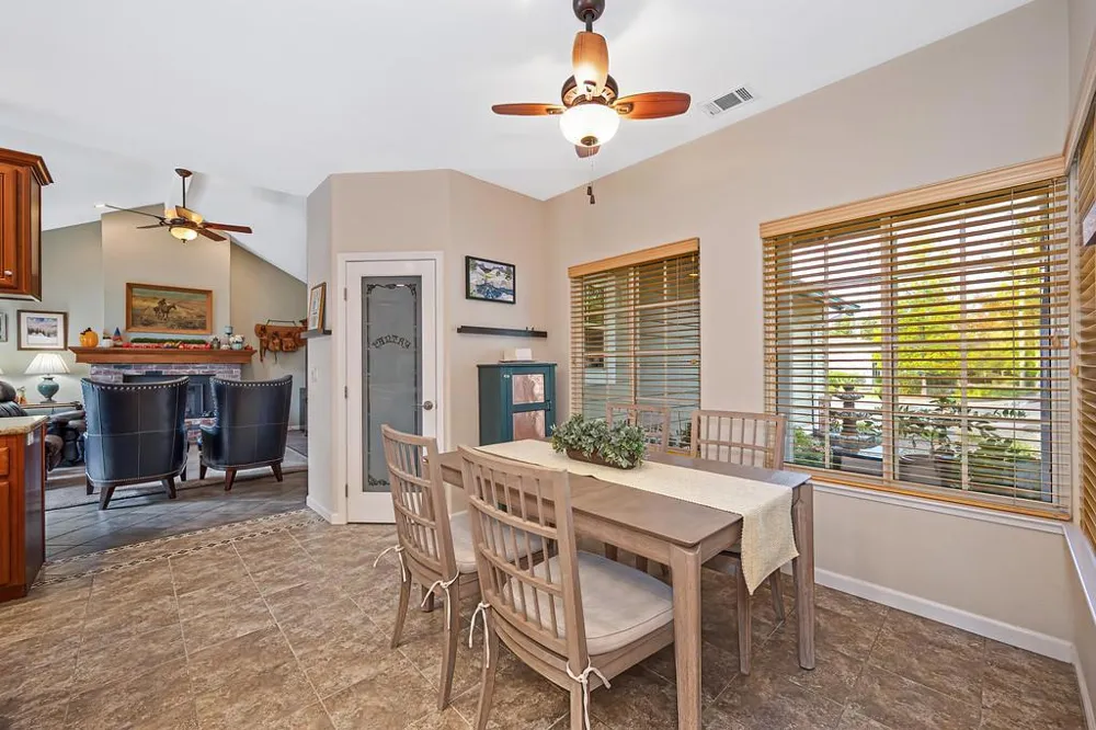 807 Mesa Vista Way Auburn, CA 95603